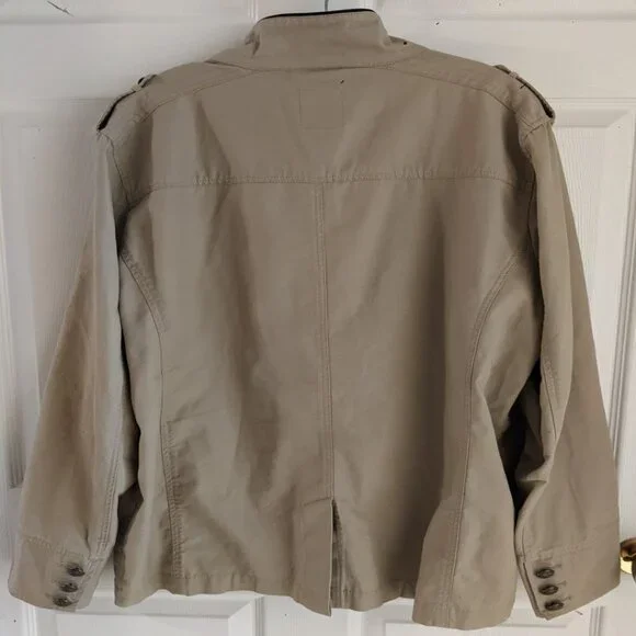GUESS Utility Jacket - Picture 3 of 3